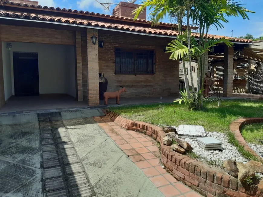 Foto 1 de Casa com 4 Quartos à venda, 248m² em Cordeiro, Recife
