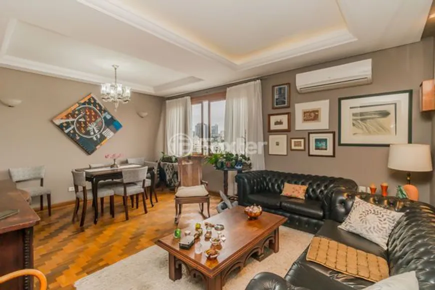 Foto 1 de Apartamento com 2 Quartos à venda, 100m² em Rio Branco, Porto Alegre