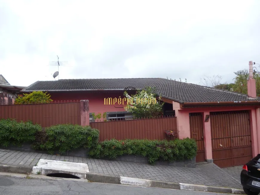Foto 1 de Casa com 4 Quartos para alugar, 250m² em Vila Riman , Arujá