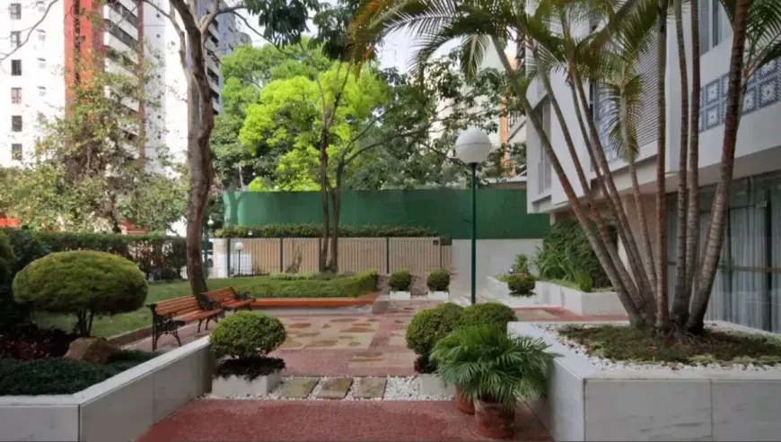 Foto 1 de Apartamento com 2 Quartos à venda, 129m² em Morro dos Ingleses, São Paulo