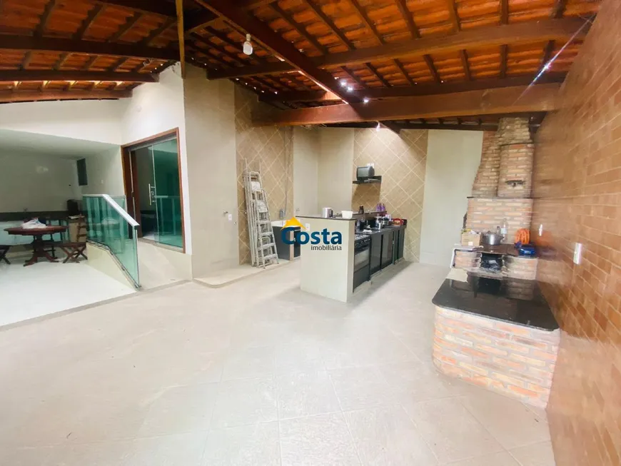 Foto 1 de Casa com 4 Quartos à venda, 300m² em Dom Bosco, Betim