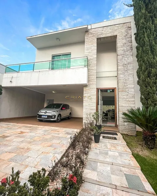 Foto 1 de Casa com 3 Quartos à venda, 250m² em Bairro São Carlos 1A. Etapa, Anápolis