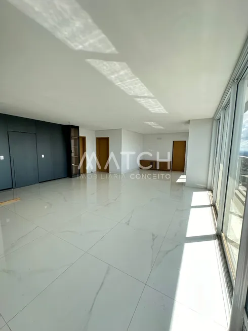 Foto 1 de Apartamento com 3 Quartos à venda, 180m² em Jardim Goiás, Goiânia