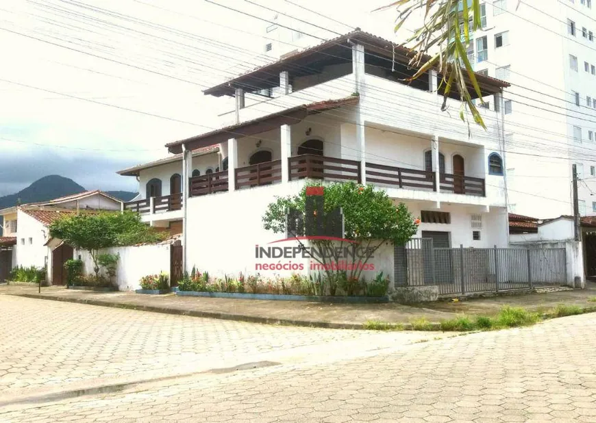 Foto 1 de Imóvel Comercial com 10 Quartos à venda, 418m² em Martim de Sa, Caraguatatuba