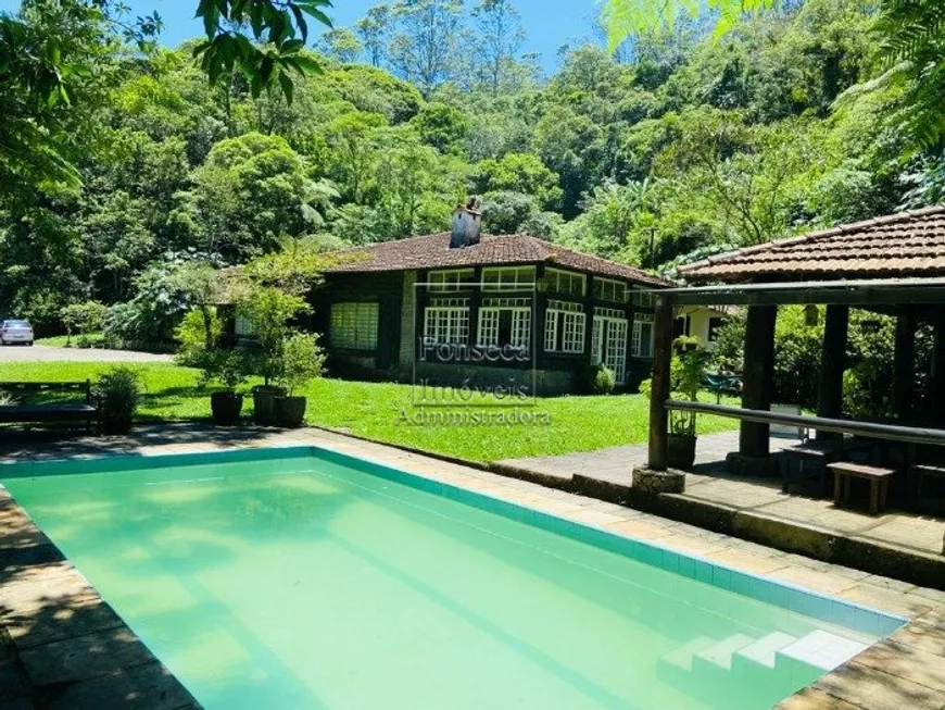 Foto 1 de Casa com 5 Quartos à venda, 380m² em Independência, Petrópolis