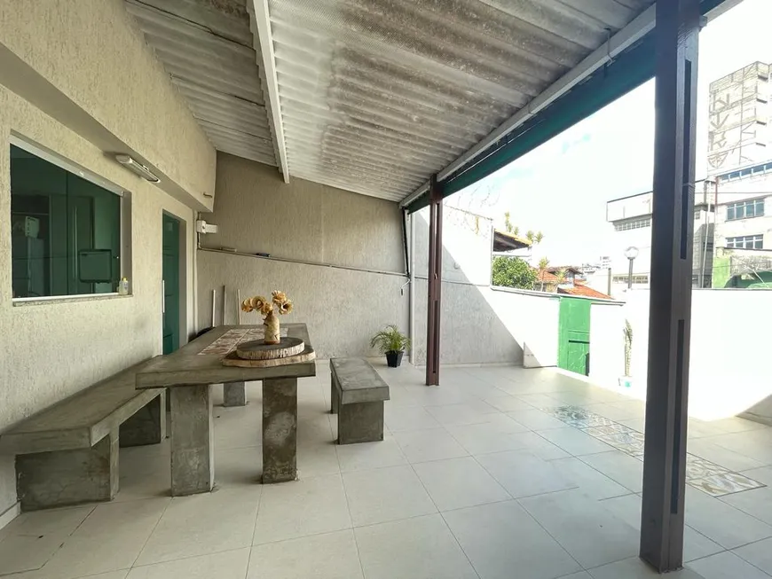 Foto 1 de Casa com 5 Quartos à venda, 270m² em Caiçaras, Belo Horizonte