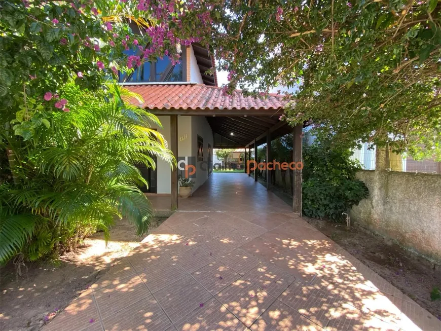 Foto 1 de Casa com 3 Quartos à venda, 153m² em Vila Nova, Imbituba