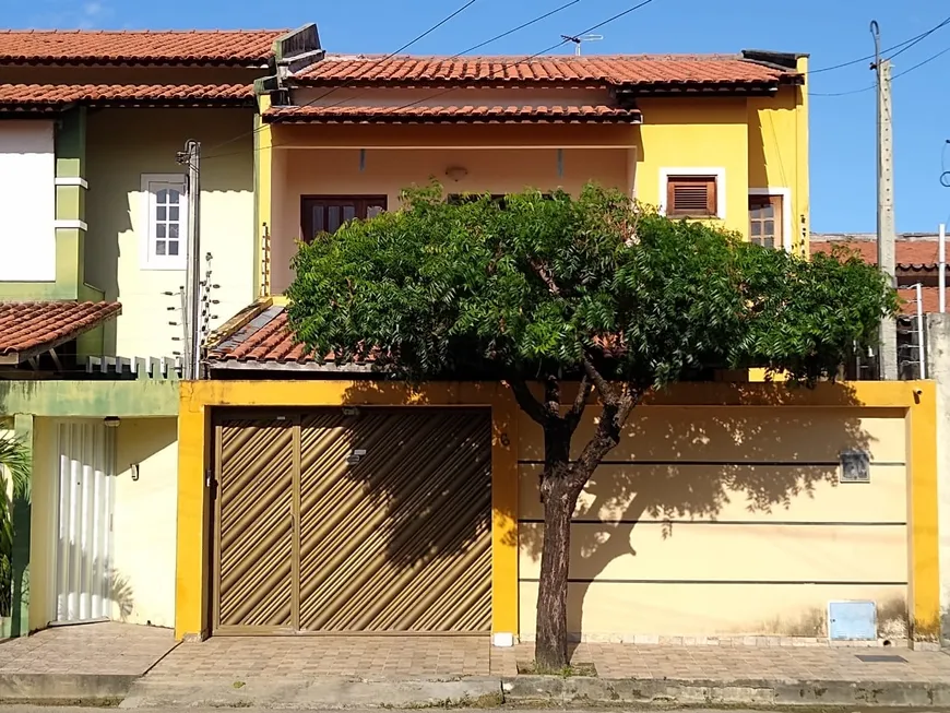 Foto 1 de Casa com 4 Quartos à venda, 220m² em Cajazeiras, Fortaleza