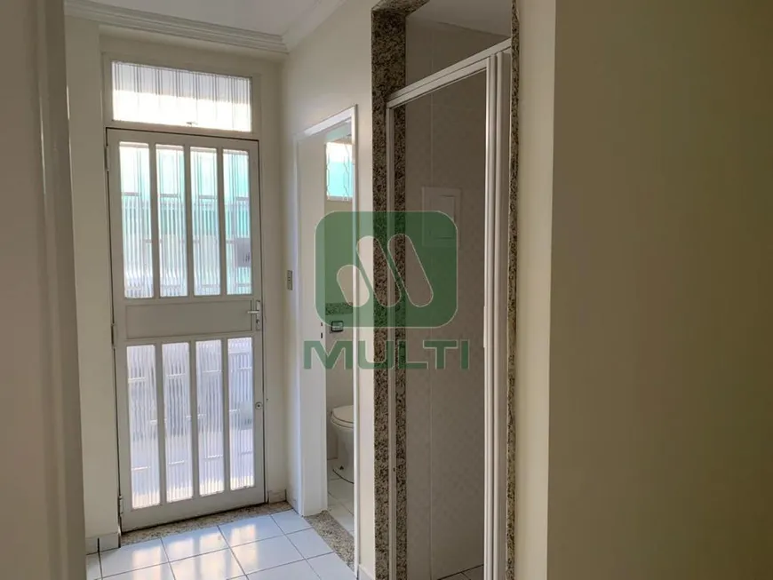 Foto 1 de Casa com 4 Quartos para alugar, 180m² em Martins, Uberlândia