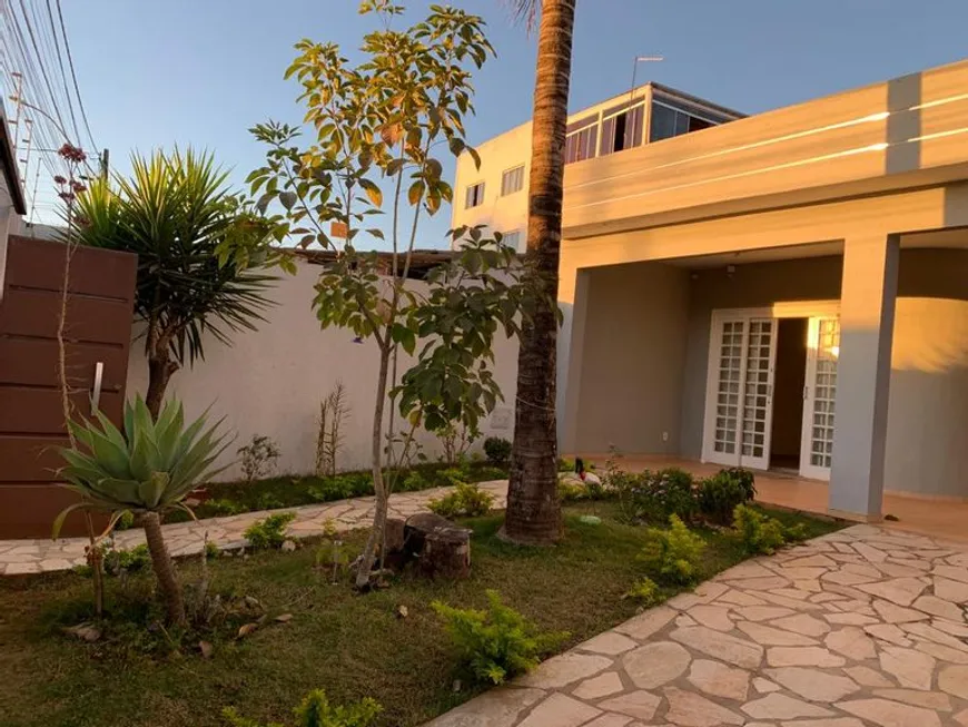 Foto 1 de Casa com 4 Quartos à venda, 250m² em Guara II, Brasília