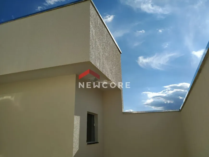 Foto 1 de Casa com 2 Quartos à venda, 69m² em Residencial Estoril, Taubaté