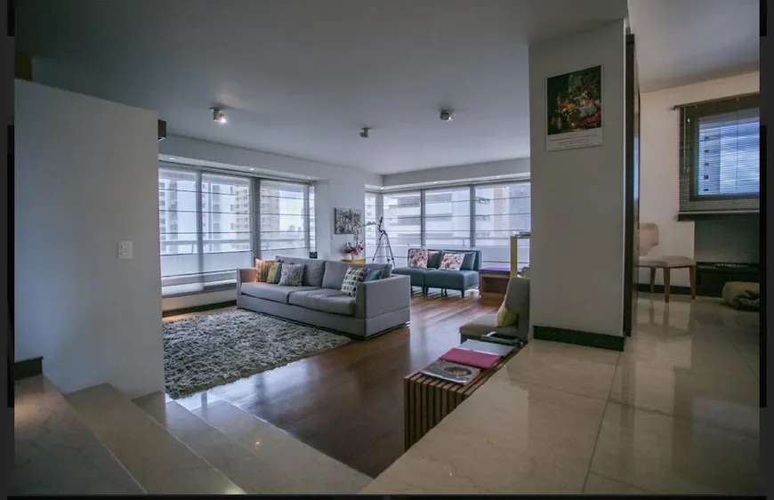 Foto 1 de Apartamento com 4 Quartos à venda, 290m² em Aclimação, São Paulo