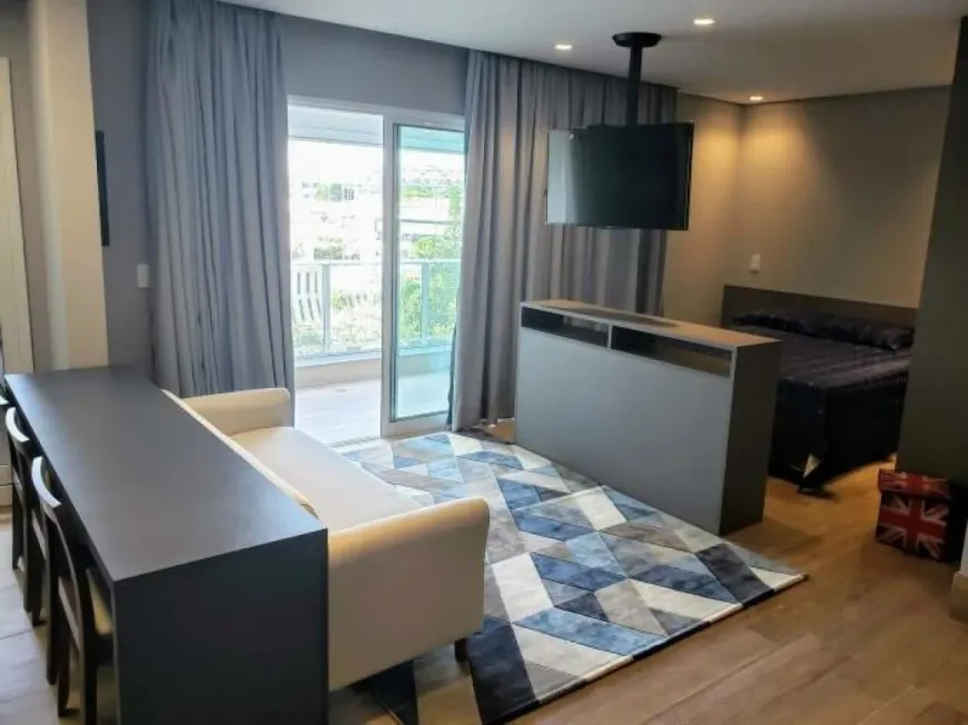 Foto 1 de Flat com 1 Quarto para alugar, 45m² em Campo Belo, São Paulo