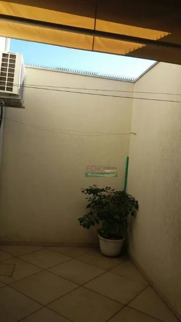 Foto 1 de Casa com 3 Quartos à venda, 132m² em Piracangagua, Taubaté