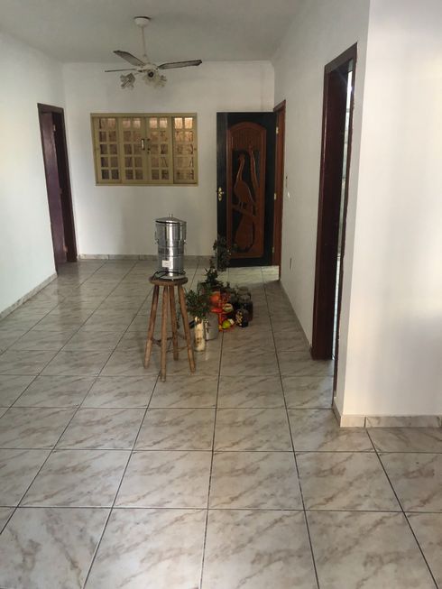 Ponto Comercial na Rua Doutor Manoel Vargas, 34, Cristo Rei em Várzea  Grande, por R$ 799.999 - Viva Real