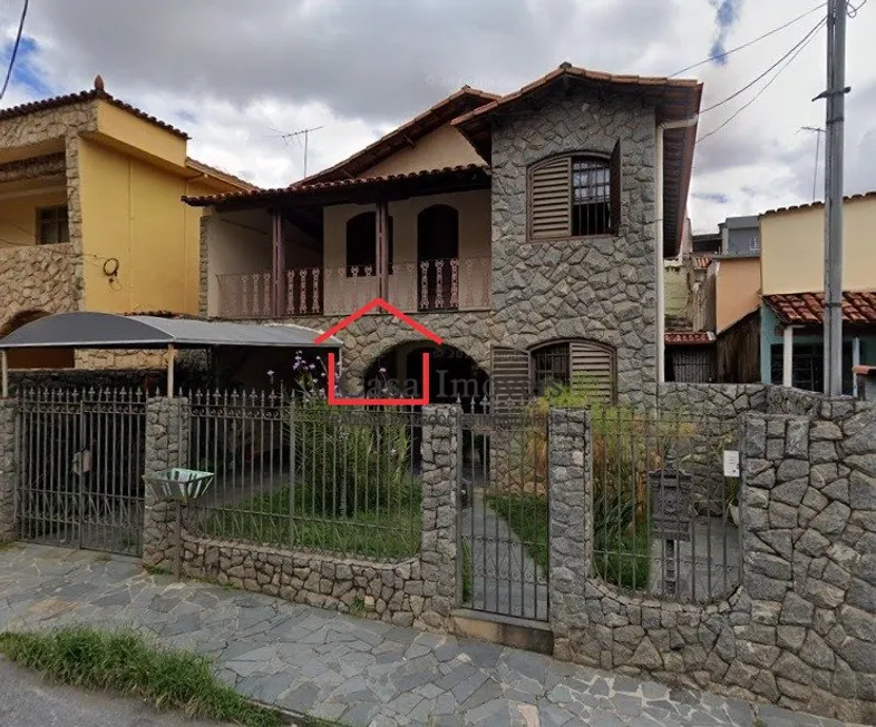 Foto 1 de Casa com 5 Quartos à venda, 185m² em Aparecida, Belo Horizonte