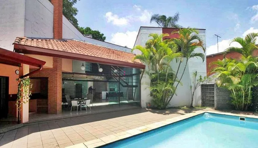 Foto 1 de Casa com 4 Quartos à venda, 400m² em Morumbi, São Paulo