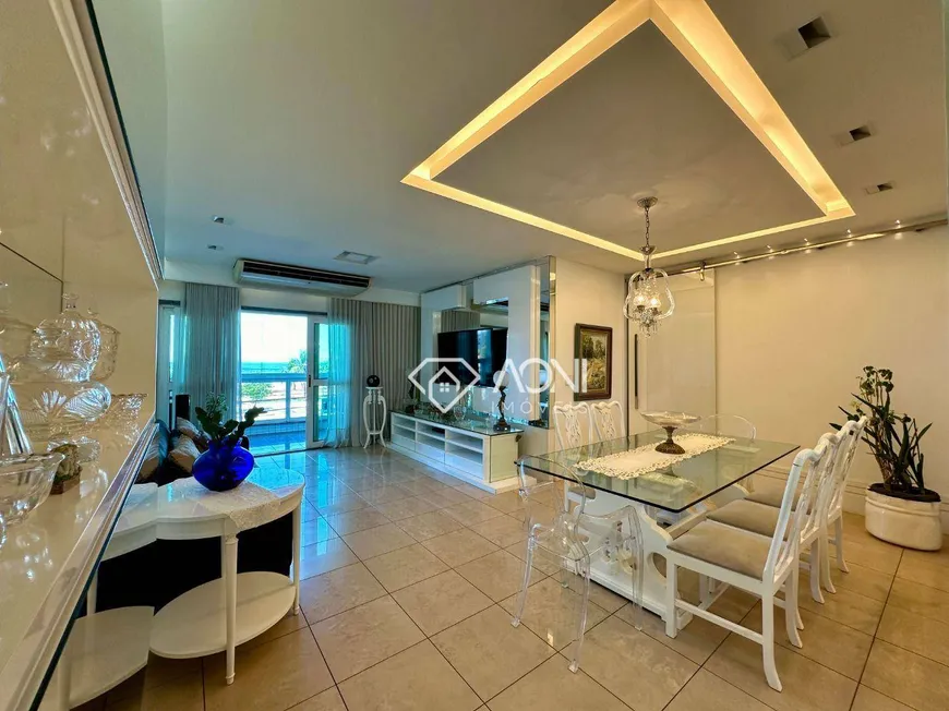 Foto 1 de Apartamento com 4 Quartos à venda, 157m² em Mata da Praia, Vitória