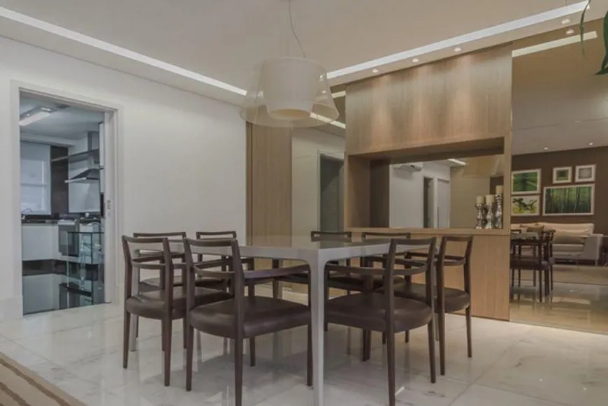 Foto 1 de Apartamento com 4 Quartos à venda, 176m² em Sion, Belo Horizonte