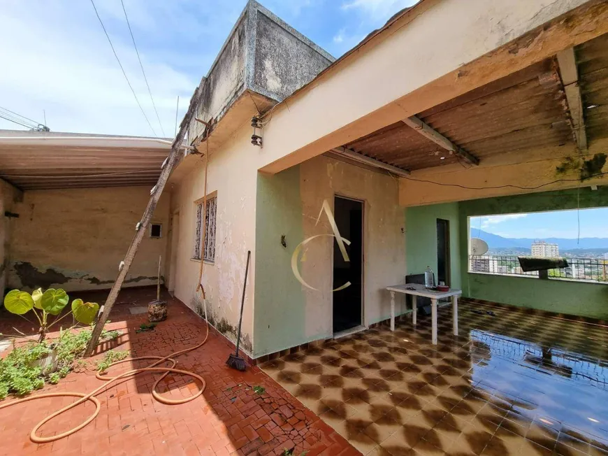 Foto 1 de Casa com 3 Quartos à venda, 342m² em Palmeiras, Nova Iguaçu