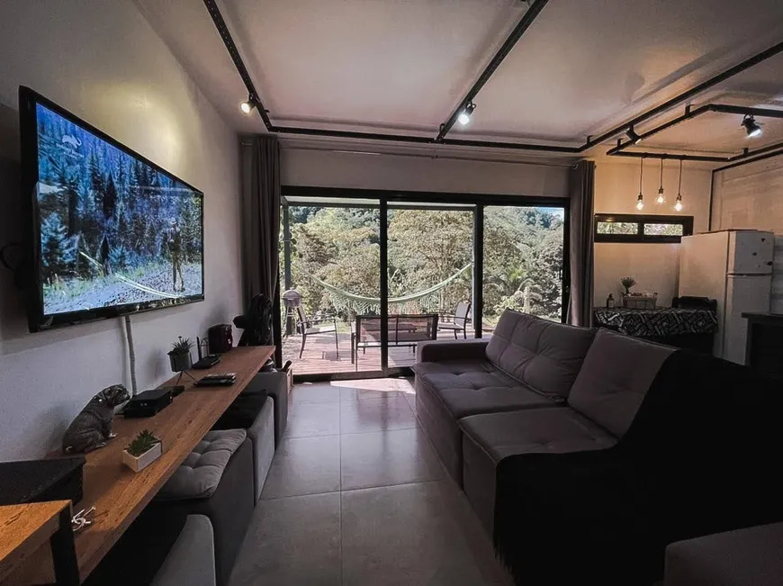 Foto 1 de Casa com 2 Quartos à venda, 60m² em Zona Rural, Casimiro de Abreu