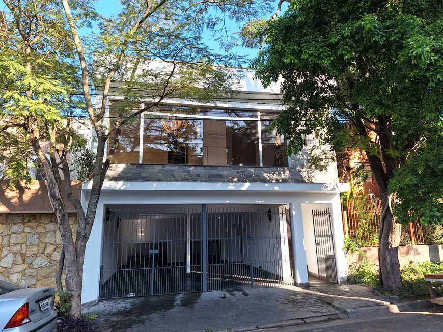 Foto 1 de Casa com 10 Quartos para alugar, 260m² em Conjunto Residencial Butantã, São Paulo