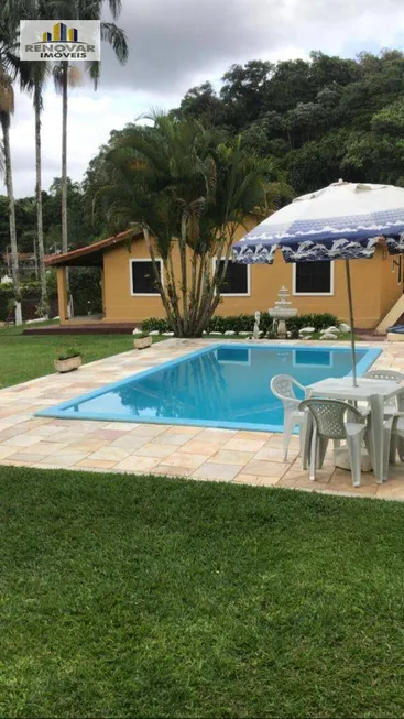 Foto 1 de Fazenda/Sítio com 4 Quartos à venda, 215m² em Caputera, Arujá