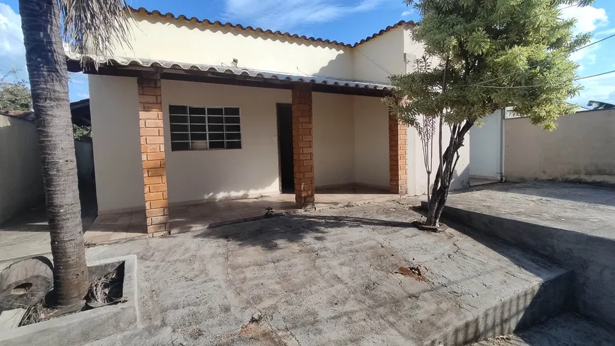 Foto 1 de Casa com 4 Quartos à venda, 200m² em Jardim Encantado, São José da Lapa