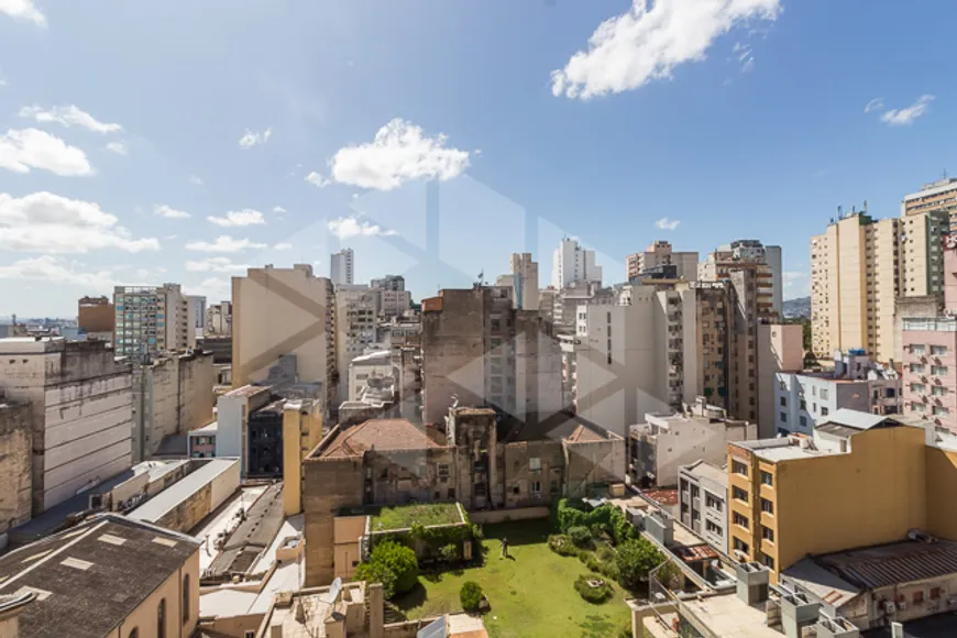 Foto 1 de Sala Comercial para alugar, 33m² em Centro, Porto Alegre