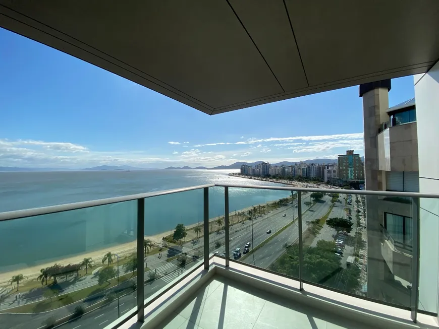 Foto 1 de Apartamento com 3 Quartos à venda, 251m² em Beira Mar, Florianópolis