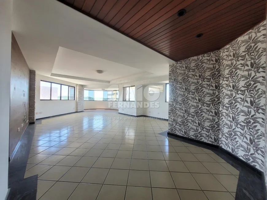 Foto 1 de Apartamento com 4 Quartos à venda, 269m² em Candelária, Natal