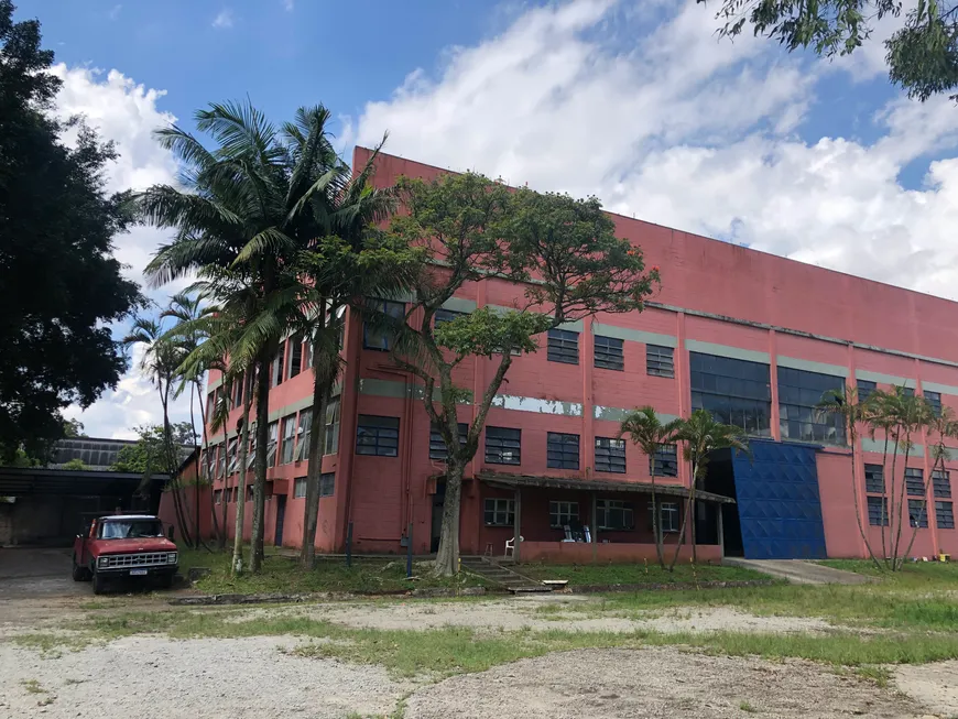 Foto 1 de Galpão/Depósito/Armazém à venda, 14000m² em Itaquera, São Paulo