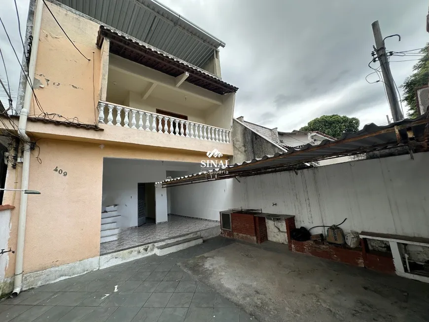 Foto 1 de Casa com 3 Quartos à venda, 127m² em Braz de Pina, Rio de Janeiro