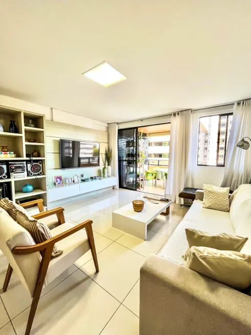 Foto 1 de Apartamento com 3 Quartos à venda, 150m² em Ponta Verde, Maceió