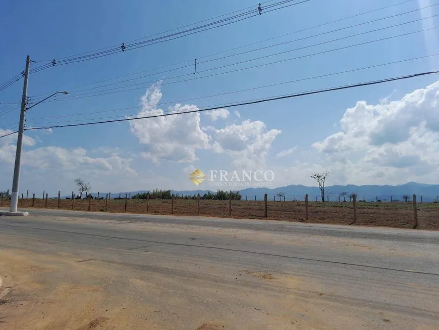 Foto 1 de Lote/Terreno à venda, 628m² em Quiririm, Taubaté