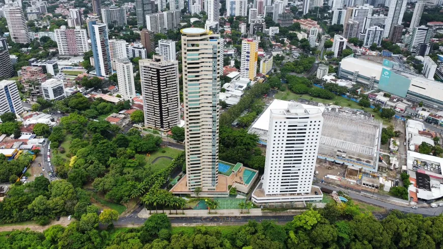 Foto 1 de Apartamento com 4 Quartos à venda, 290m² em Santana, Recife