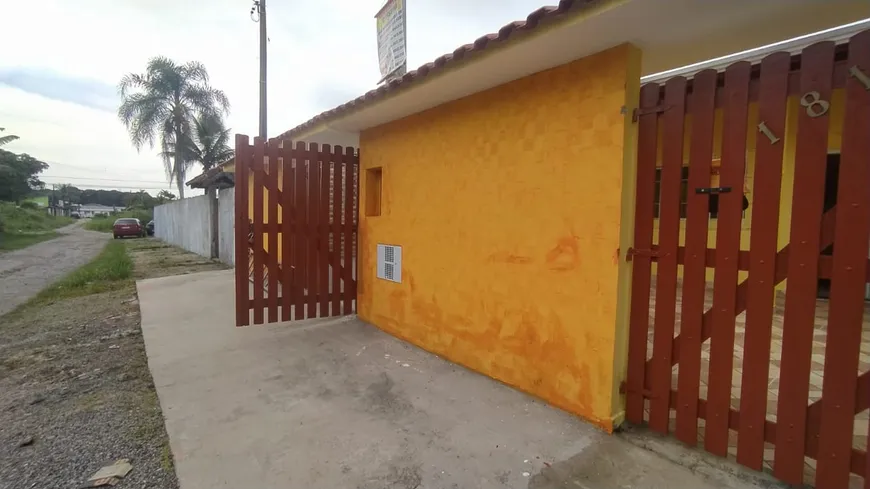 Foto 1 de Casa com 2 Quartos à venda, 58m² em Jardim Guacira, Itanhaém