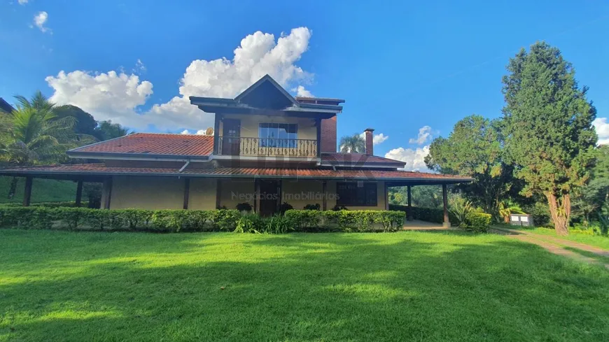 Foto 1 de Fazenda/Sítio com 3 Quartos à venda, 400m² em Vale Verde, Valinhos