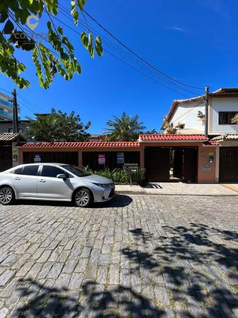 Foto 1 de Casa com 3 Quartos à venda, 200m² em Costazul, Rio das Ostras