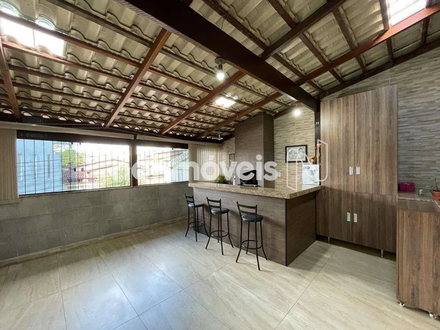 Foto 1 de Casa com 3 Quartos à venda, 120m² em Canadá, Contagem