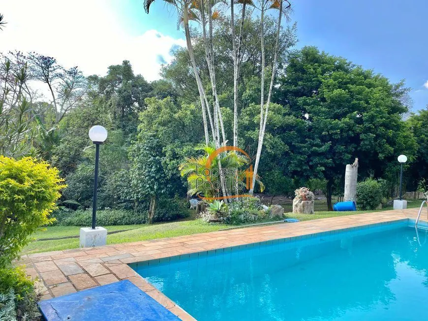 Foto 1 de Fazenda/Sítio com 4 Quartos à venda, 307m² em Jardim Estancia Brasil, Atibaia
