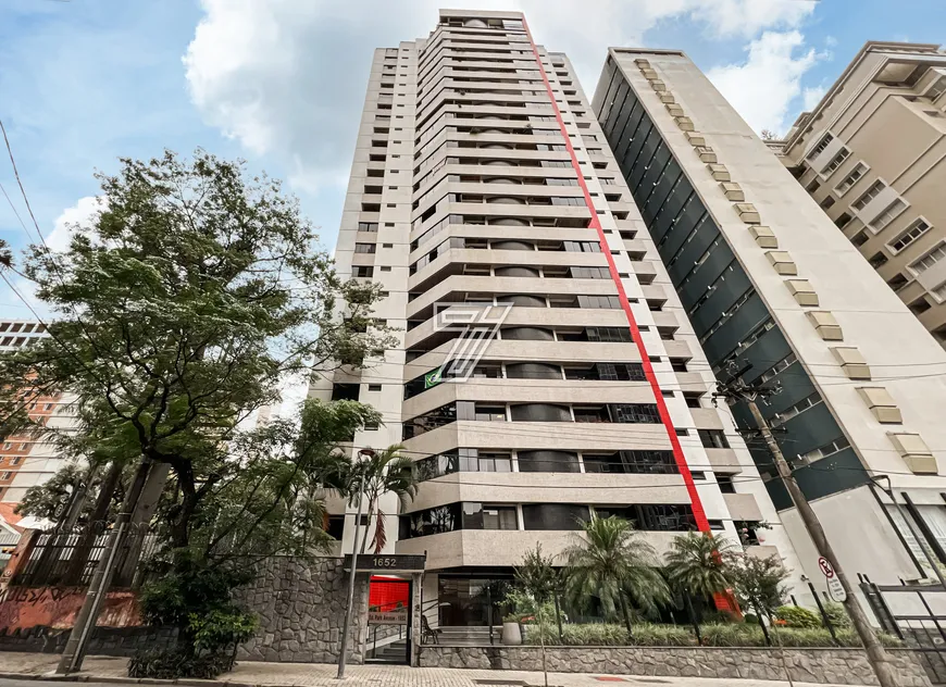 Foto 1 de Apartamento com 4 Quartos à venda, 222m² em Centro, Curitiba