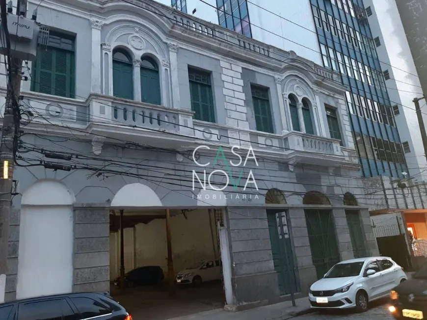 Foto 1 de Galpão/Depósito/Armazém à venda, 2000m² em Centro, Santos