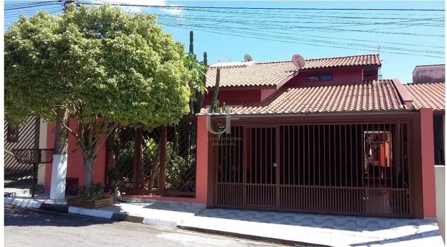 Foto 1 de Casa com 3 Quartos à venda, 220m² em Parque das Videiras, Louveira