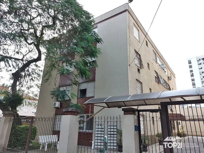 Foto 1 de Apartamento com 2 Quartos à venda, 56m² em Passo da Areia, Porto Alegre