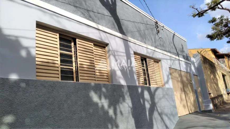 Foto 1 de Casa com 3 Quartos à venda, 130m² em Nossa Senhora da Abadia, Uberaba