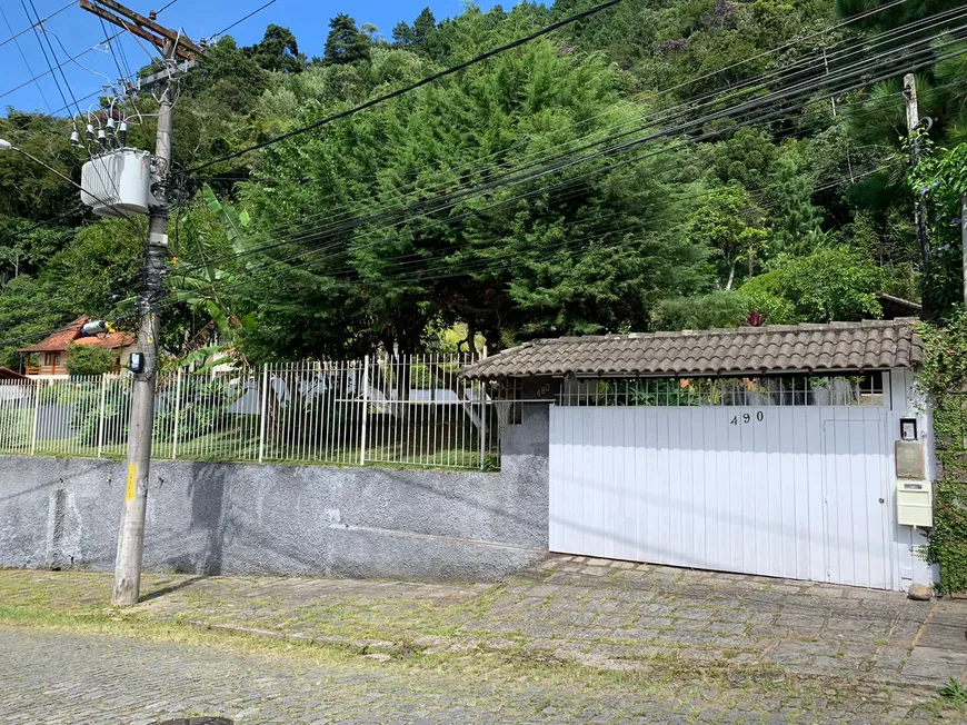 Foto 1 de Imóvel Comercial com 4 Quartos para alugar, 379m² em Taumaturgo, Teresópolis