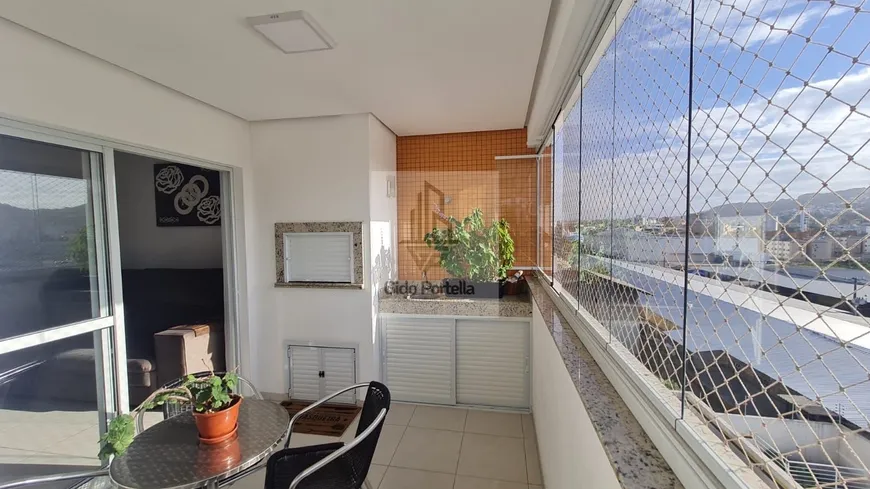 Foto 1 de Apartamento com 3 Quartos à venda, 94m² em Barreiros, São José