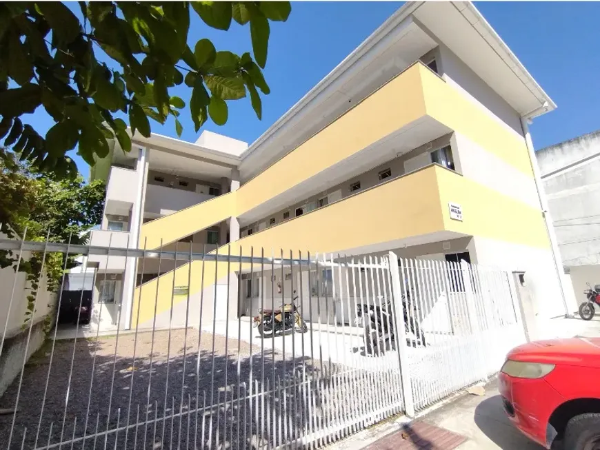 Foto 1 de Kitnet com 1 Quarto para alugar, 19m² em Forquilhinhas, São José