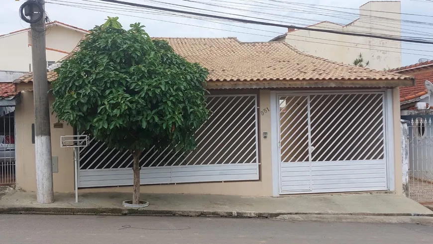 Foto 1 de Casa com 3 Quartos à venda, 250m² em Centro, Pinhalzinho